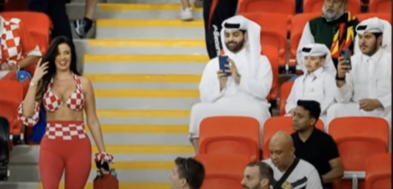 Qatari Men caught taking pictures of Ivana Knöll, the “sexiest” supporter at the World Cup